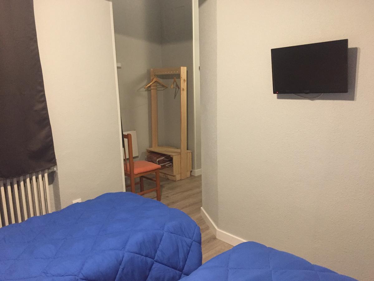Hostal Rosales Aranda de Duero Kültér fotó